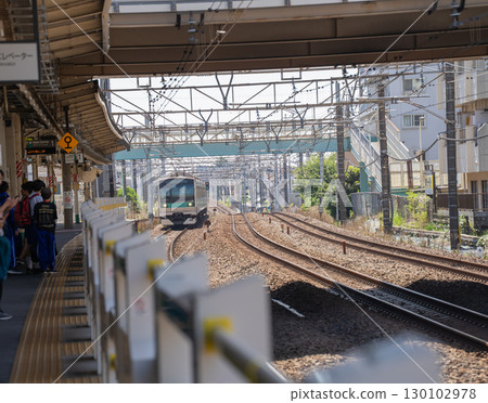 抵達南柏站的列車 抵達南柏站的列車 130102978