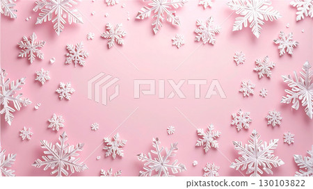 淡粉紅色背景上的雪花框架 130103822