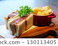 Delicious steak sandwich (Chateaubriand) 130113405