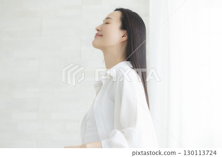 Women who do hair care 130113724