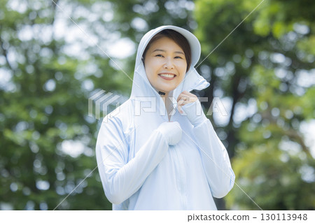 打著陽傘的女人 打著陽傘的女人 130113948