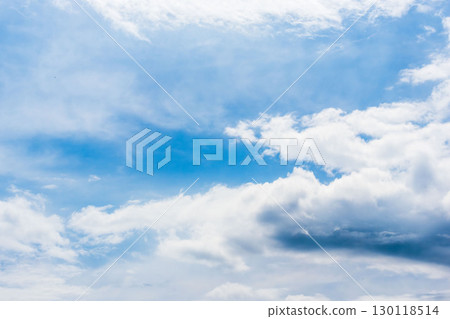 夏日的天空 午後的天空與雲 01 夏日的天空 午後的天空與雲 01 130118514