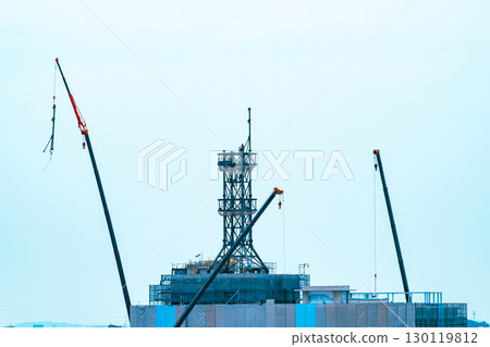 鋼塔和在建建築物的組裝 d-3 淺色 鋼塔和在建建築物的組裝 d-3 淺色 130119812