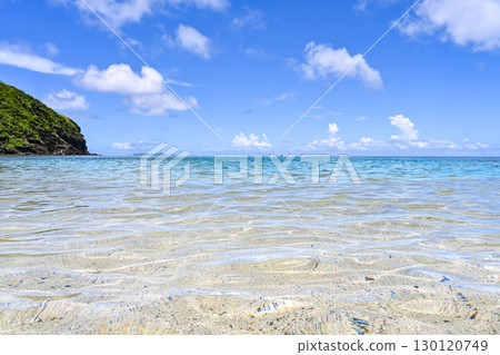 A photo of the clear blue sea of the Kerama Islands in midsummer [Okinawa Landscape] 130120749
