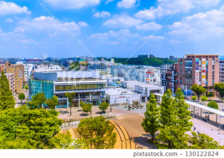 日本橫濱城市景觀,俯瞰地鐵和中心南站。左側背景為中心北站(2025年8月24日) 日本橫濱城市景觀,俯瞰地鐵和中心南站。左側背景為中心北站(2025年8月24日) 130122824