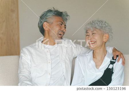 Friends Senior couple Friends Senior couple 130123196
