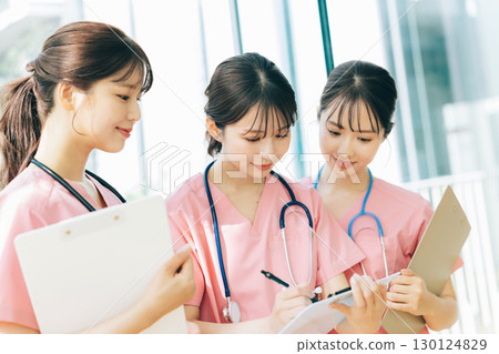 三位女護士 130124829