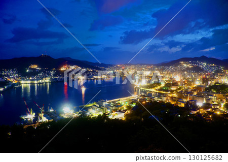 Nagasaki night view before dawn (Nagasaki City, Nagasaki Prefecture) 130125682