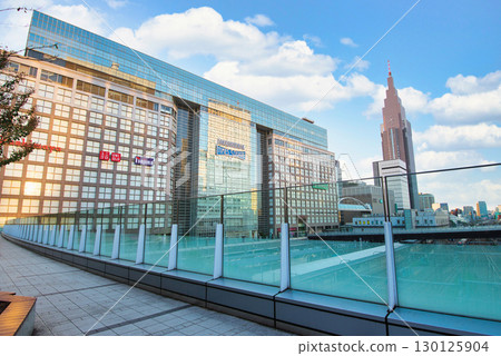Clouds floating in the summer sky seen from Shinjuku Bus Terminal Docomo Tower 130125904
