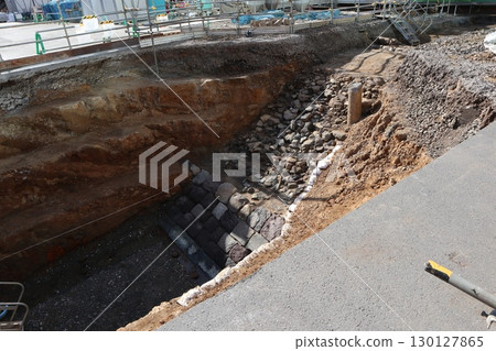 Minato Ward, Takanawa Embankment Site 130127865