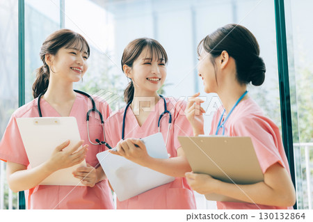三位女護士 130132864