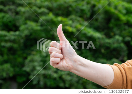 Finger pose thumbs up Finger pose thumbs up 130132977