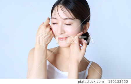 Female portrait beauty image 130133460