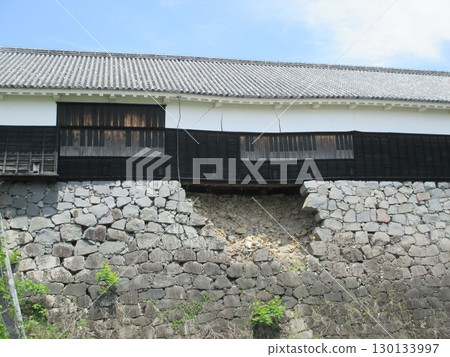 Kumamoto Castle, which was damaged in the 2016 Kumamoto earthquake and is currently undergoing restoration 130133997