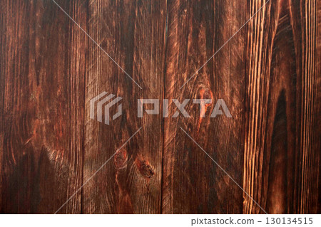 深棕色木材 130134515