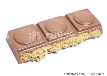 Dubai Chocolate with green kadayif and pistachio spread 130138694