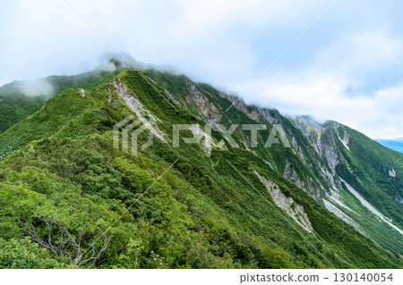 【日本百座名山】鳥取縣西伯郡大山町烏托邦小屋附近眺望大山烏托邦路線北側 130140054
