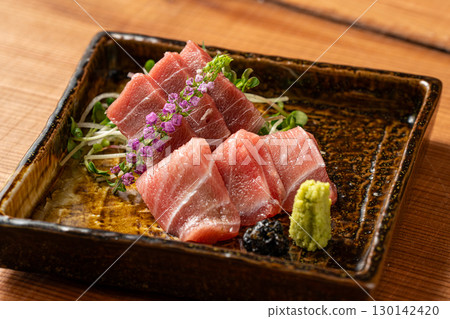 美味的金槍魚生魚片 130142420