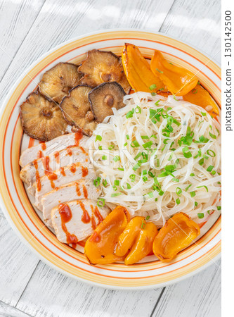 Rice Noodles with Shiitake, Grilled Peppers, Chicken, Sriracha, and Green Onion 130142500