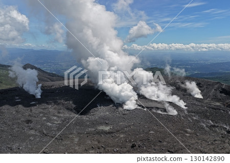 新燃嶽山頂的無人機影像 130142890