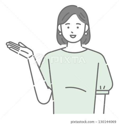 一位笑容燦爛的女士在指路 一位笑容燦爛的女士在指路 130144069