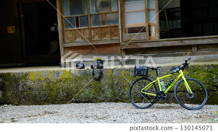 電影中使用的日本老房子和自行車 130145071