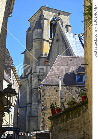 Exploring medieval architecture in Sarlat, Dordogne, reflecting the history and culture of Perigord 130146467
