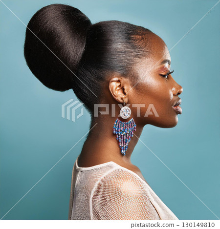 Graceful Elegance of African Beauty 130149810