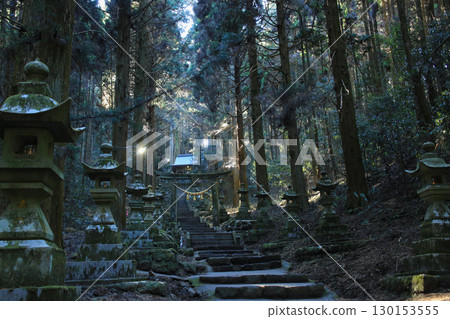 熊本縣高森町上色見熊野沼神社的參道 熊本縣高森町上色見熊野沼神社的參道 130153555