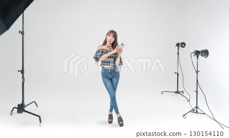 Studio shot image Studio shot image 130154110