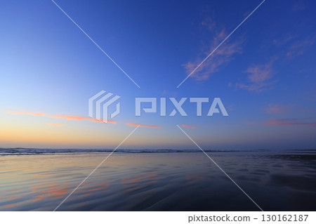 美麗的海邊日出 130162187