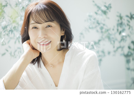 中年婦女，肖像，美女形象 130162775