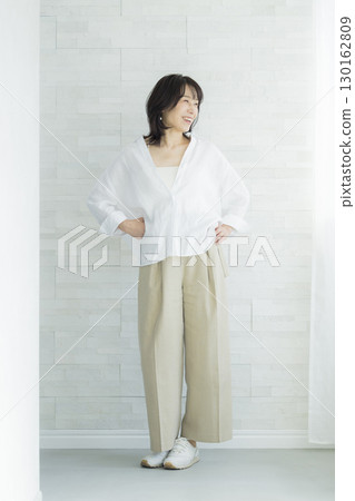 Middle-aged woman, portrait, beauty image 130162809