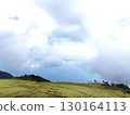 被雲覆蓋的山 130164113