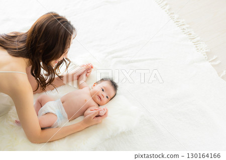 寶貝和媽媽 寶貝和媽媽 130164166