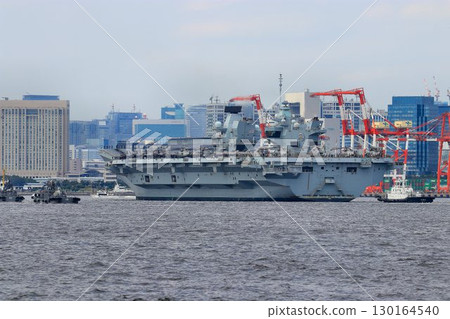 Maintaining peace in the Indo-Pacific region... Royal Navy aircraft carrier "Prince of Wales" arrives at Tokyo Port 130164540