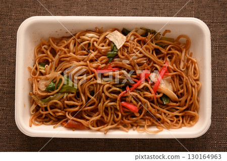 熟食區的炒麵 130164963