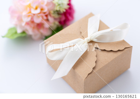 Present Present 130165621