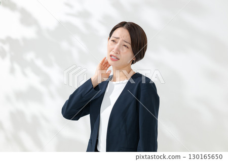 一個熱的女商人 一個熱的女商人 130165650