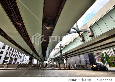 People crossing Nihonbashi on a holiday 130165653
