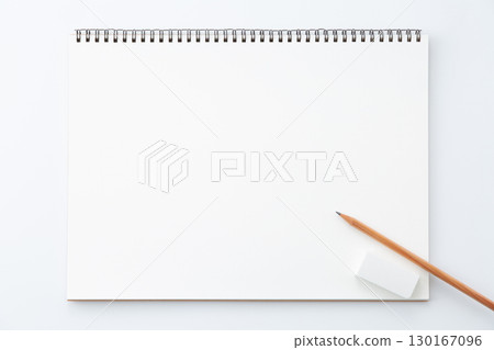 素描本、鉛筆和橡皮擦 素描本、鉛筆和橡皮擦 130167096