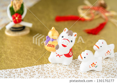 馬年賀年卡素材｜金葫蘆馬與馬駒 130170277