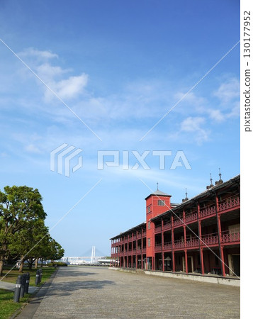 Minato Mirai's red brick warehouse 130177952