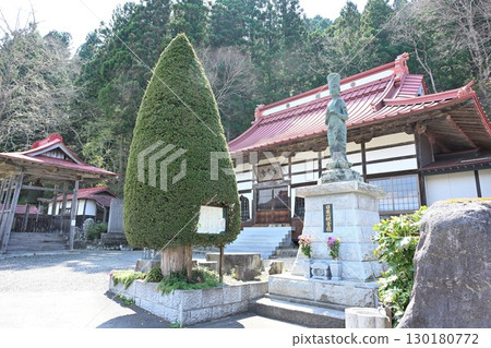 光雲山東千寺:日本最大的觀音像(福島縣) 光雲山東千寺:日本最大的觀音像(福島縣) 130180772