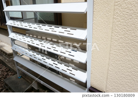 Air conditioner outdoor unit cover that improves cooling efficiency Air conditioner outdoor unit cover that improves cooling efficiency 130180809