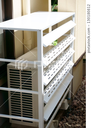 Air conditioner outdoor unit cover for heat protection Air conditioner outdoor unit cover for heat protection 130180812