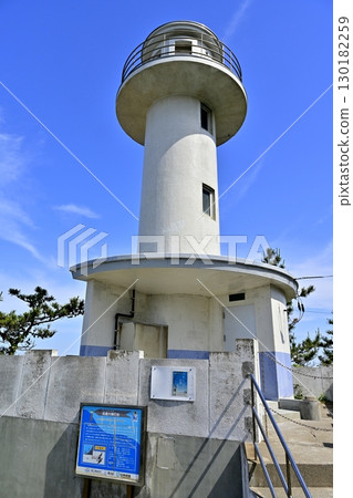 佐渡島尖閣灣的佐渡大崎燈塔 130182259