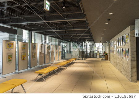 埼玉縣川口市政府（新市政廳、第一市政廳、1樓入口） 130183687