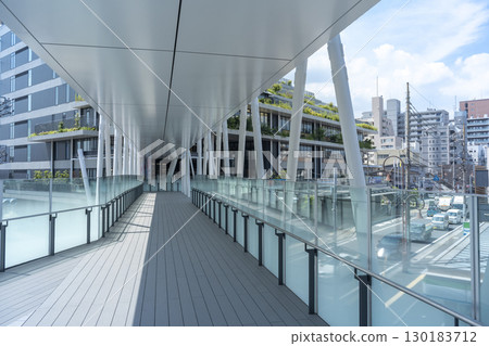 Saitama Prefecture Kawaguchi City Hall (New building and connecting corridor) Saitama Prefecture Kawaguchi City Hall (New building and connecting corridor) 130183712