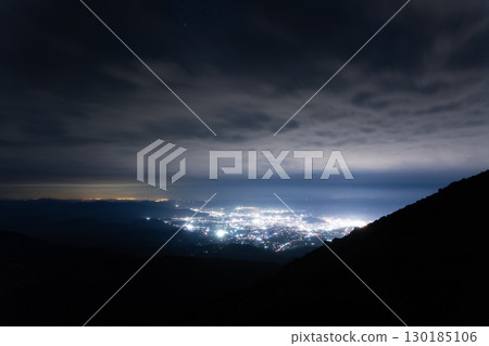 夜晚閃耀的福島市 130185106